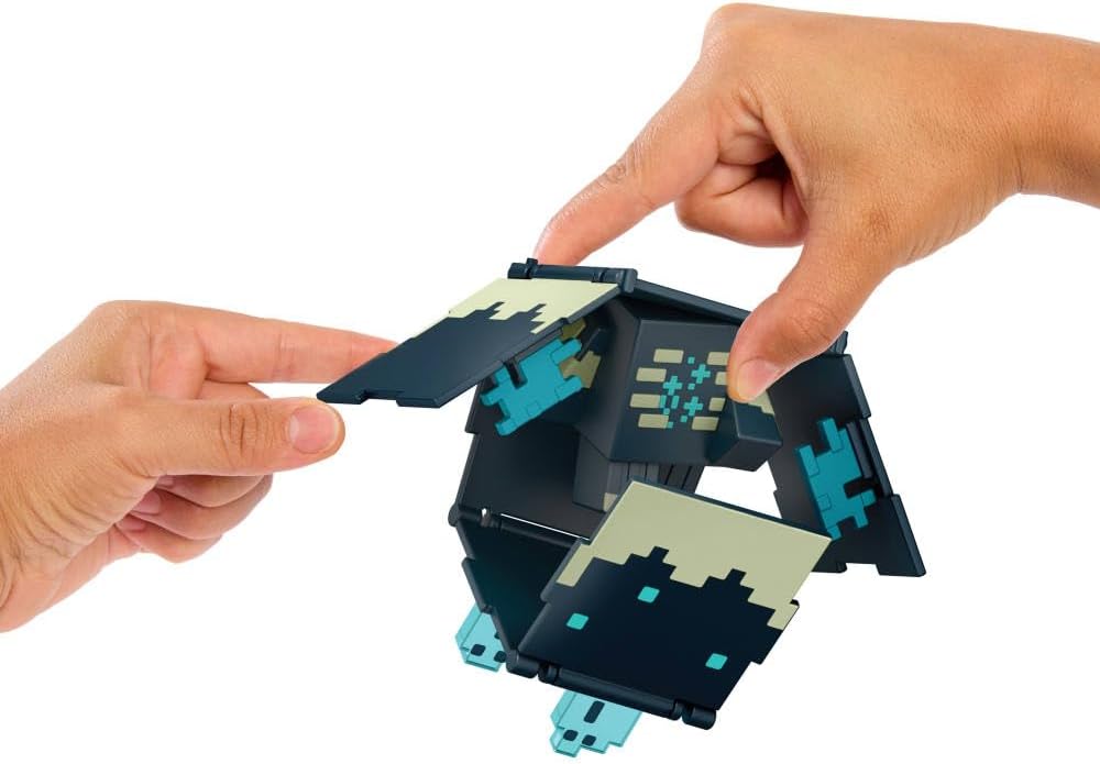 Minecraft Flippin’ Figs Figures with 2-in-1 Fidget Play, 3.75-in Scale, Large Heads & Pixelated Design (Characters May Vary)