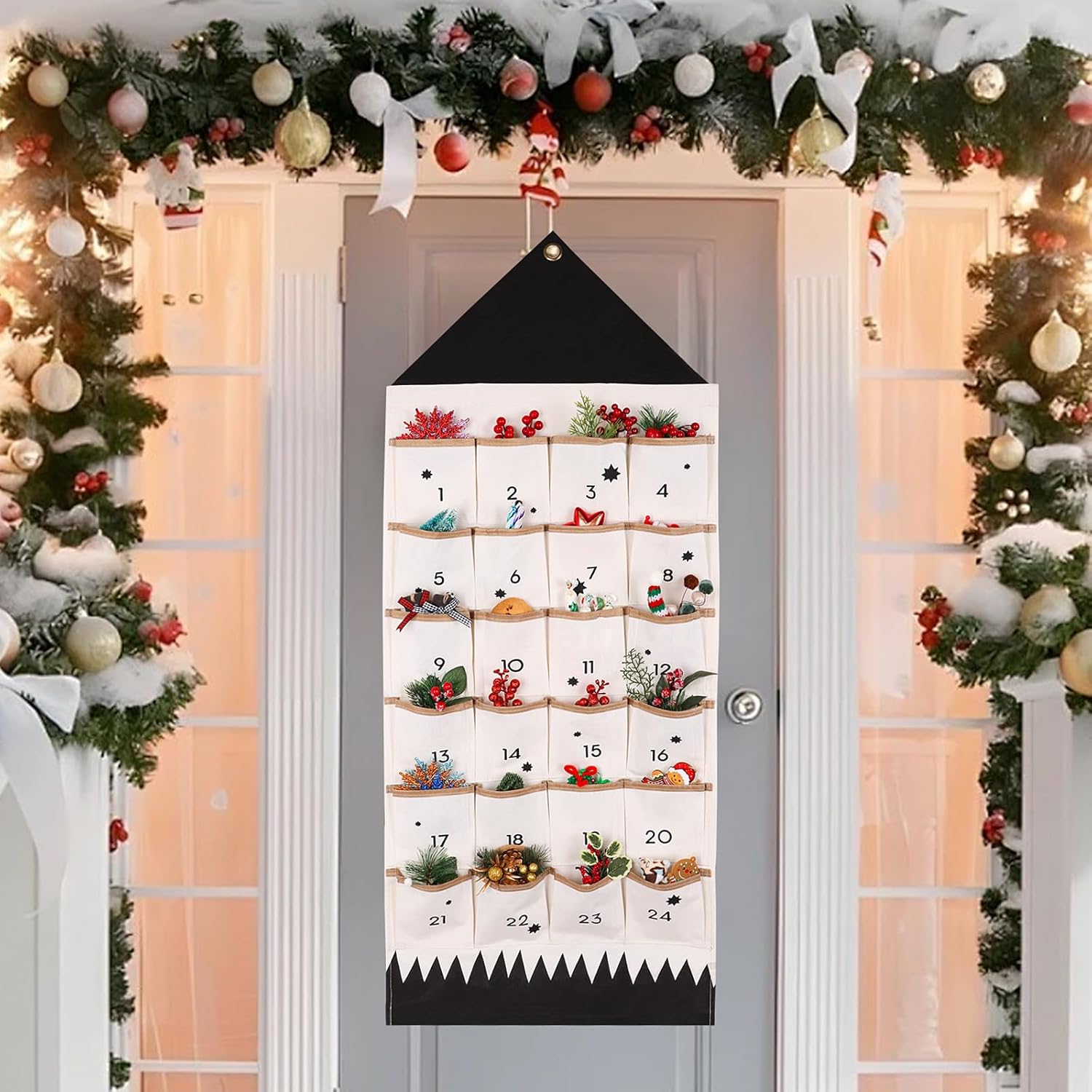 Christmas Advent Calendar, Reusable Hanging Christmas Countdown Calendar with 24 Pockets for 2025 Xmas Home Decoration
