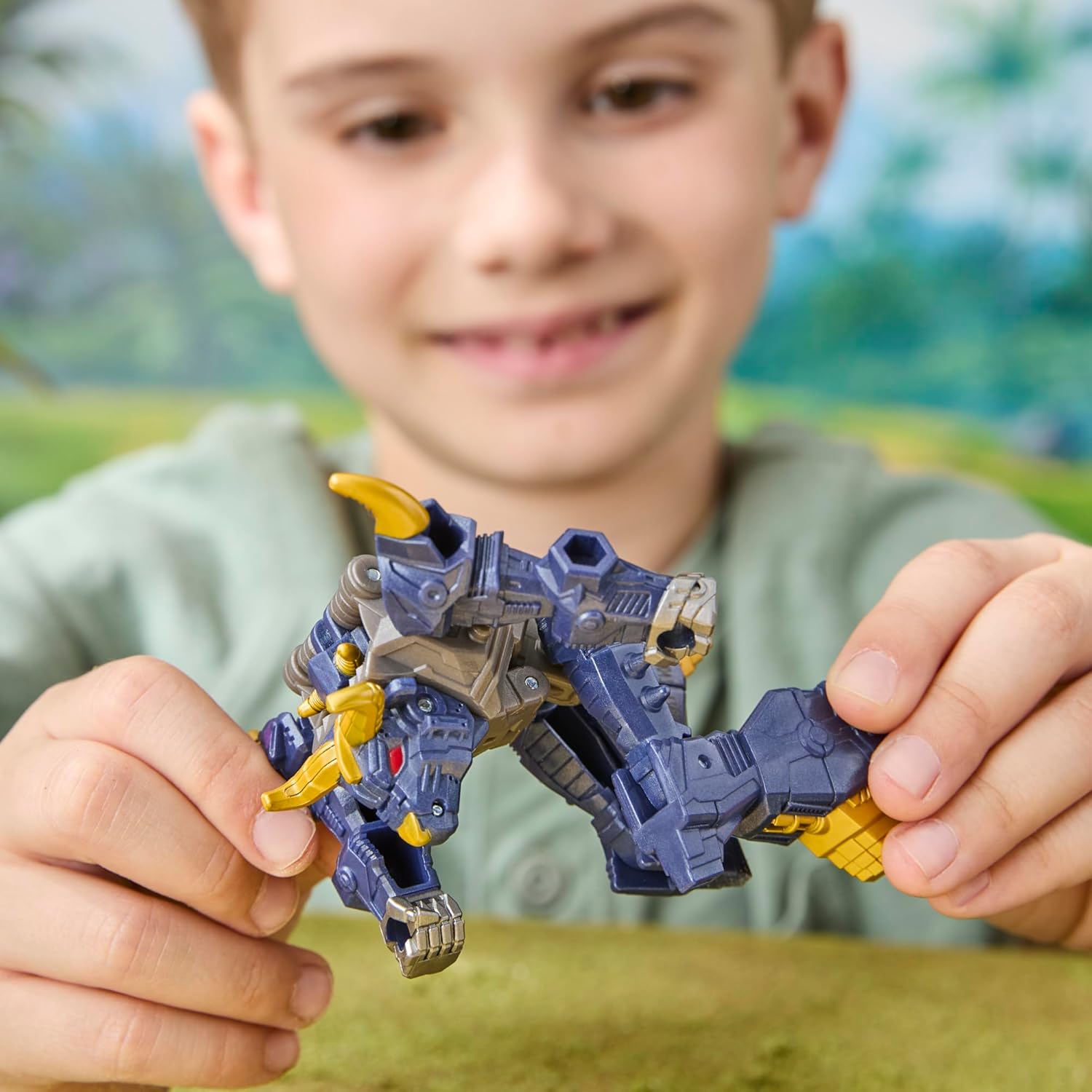 Megatron Cyber Changers 4-Inch Action Figure, Quick Change to Bull Mode, Robot Toys for Boys and Girls 6 and Up