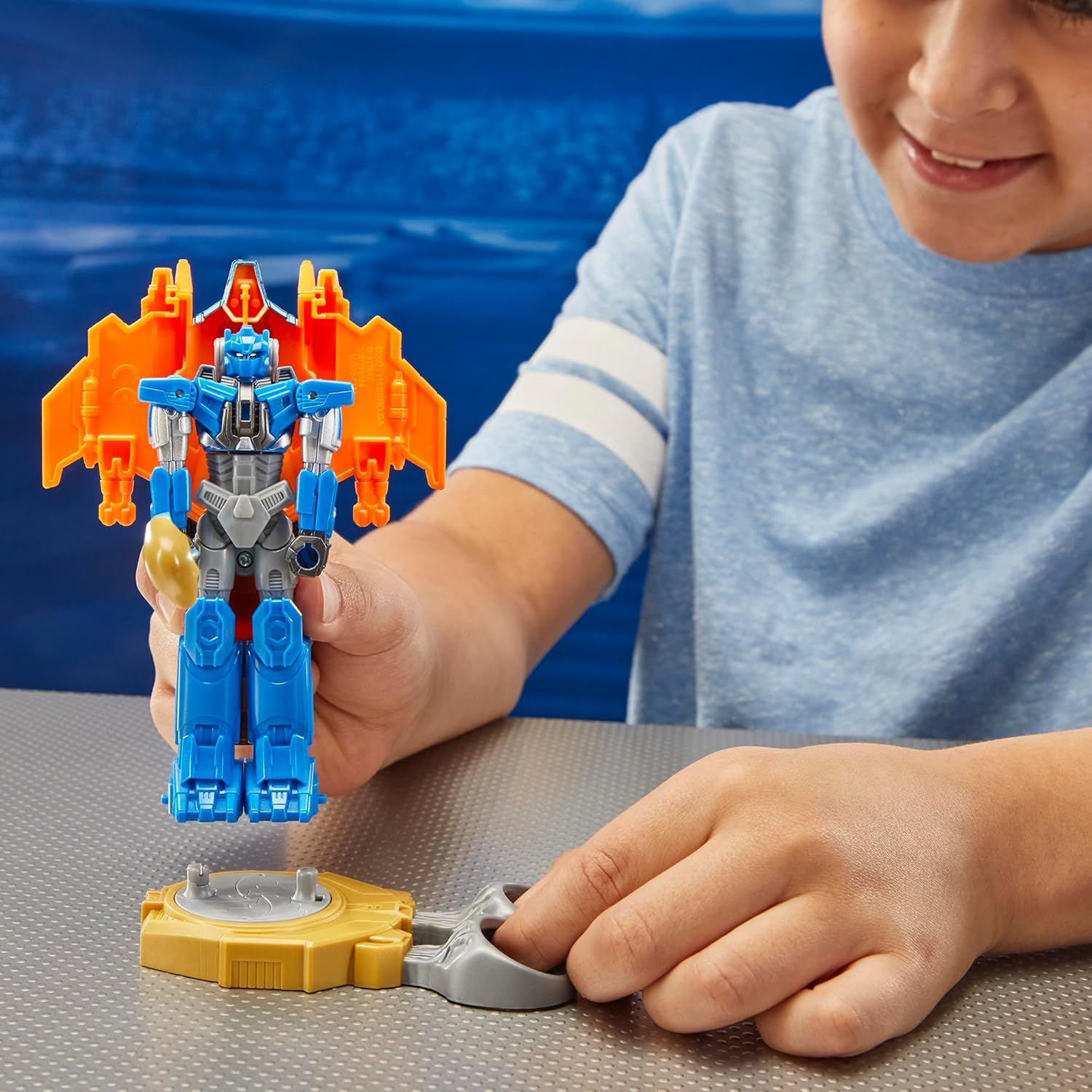One Robot Battlers Sentinel Prime, 4.5-Inch Robot Action Figure, Interactive Toys for Boys and Girls Ages 6 and Up