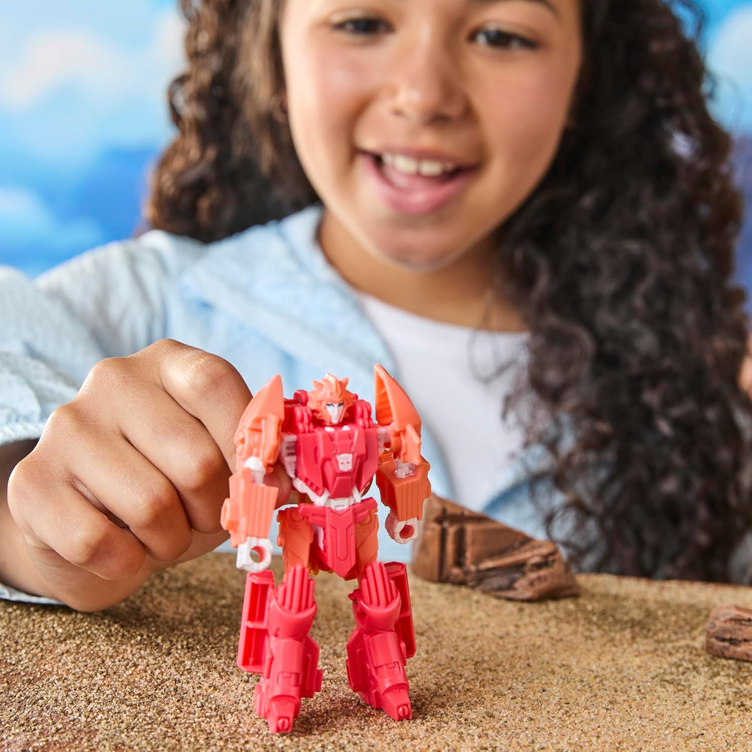 Transformers CYBERWORLD Elita-1 Cyber Changers 4-Inch Action Figure, Quick Change to Speedboat Mode, Robot Toys for Boys and Girls 6 and Up