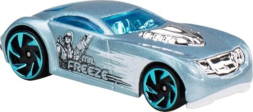 Batman Toy Car 5-Pack, Set of 5 1:64 Scale Die-Cast Batman-Themed Vehicles Including The Batmobile